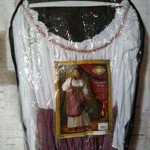 2X Halloween costume Renaissance woman